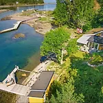 Waterfront Cabin - 15 Minutes From Downtown Oslo