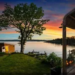 Waterfront Cabin - 15 Minutes From Downtown Oslo